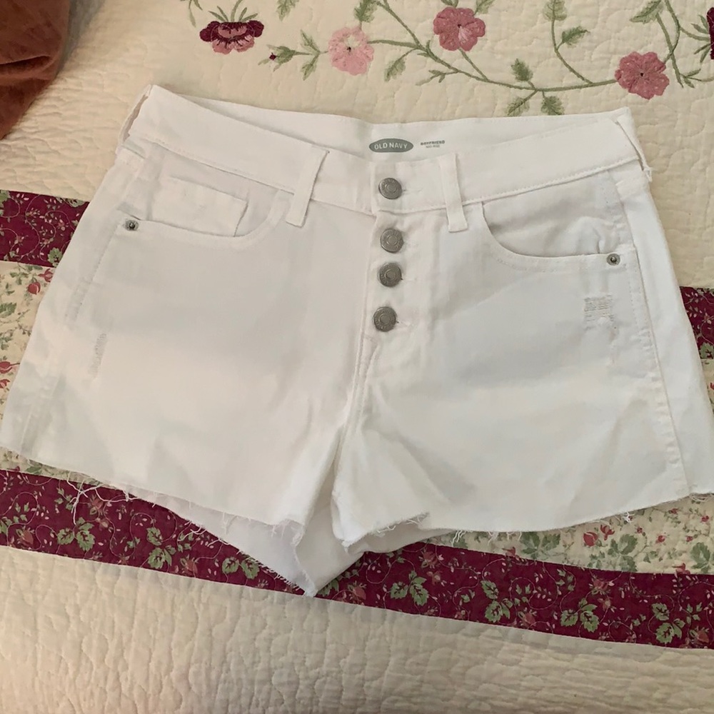 Old navy boyfriend shorts